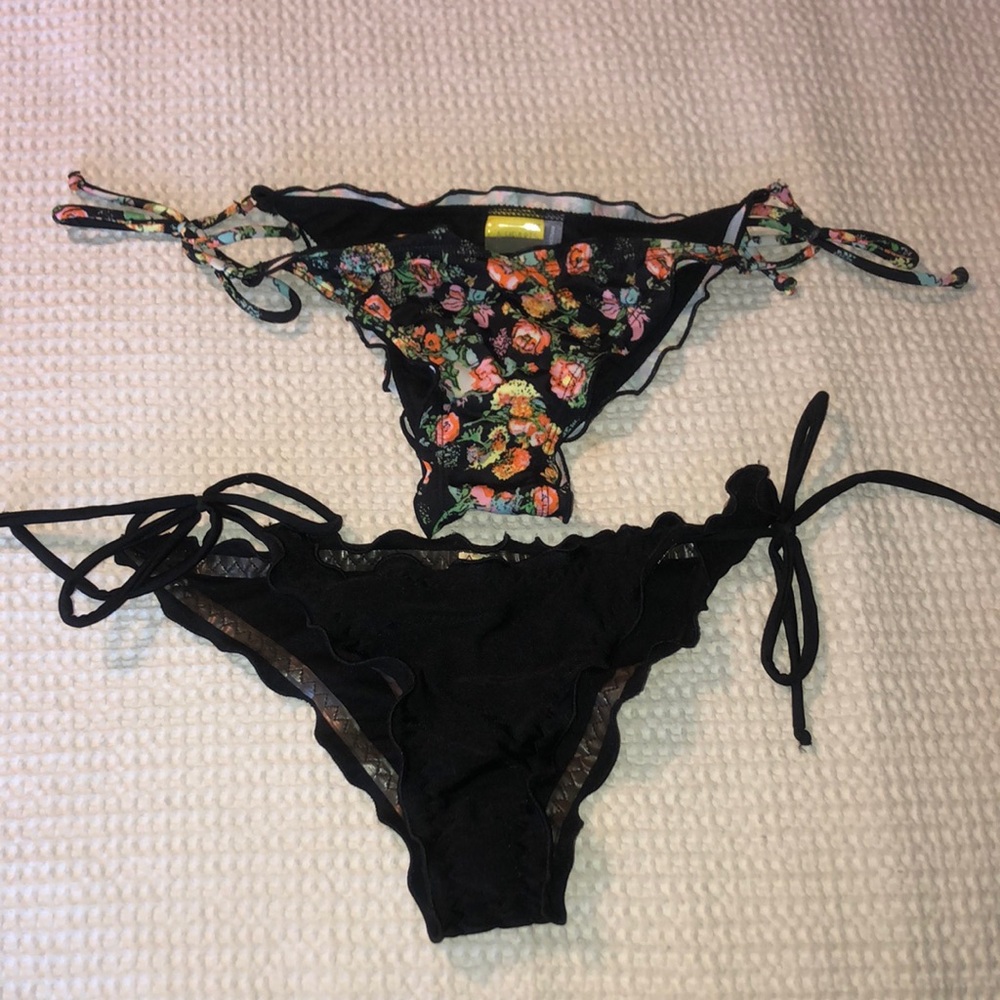 NWOT scrunch/ruffle bikini bottoms